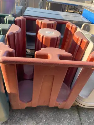 Used Cambro Used Cambro DC825110 23" Dish Dolly Cart - 240 8.25" Plates - SS141 Restaurant Equipment (Miscellaneous) Illinois US | Falcon Restaurant Supply #1375968