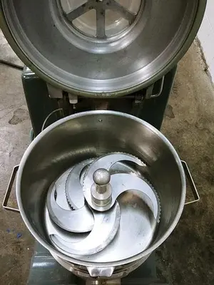 USED ROBOT COUPE R25B