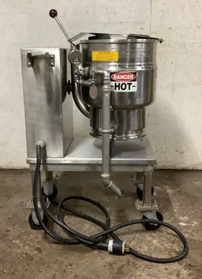 152-0329 Groen TDB-20 20 Quart Electric Tilting Kettle
