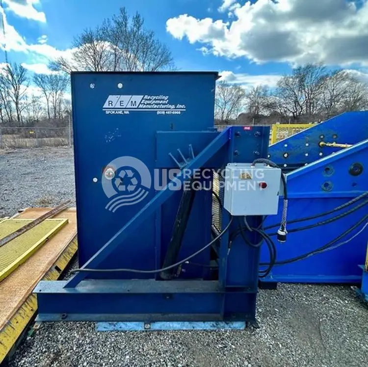 Used REM TWO (2) HEAVY DUTY LIFTS Bin Dumpers Indiana US | US Recycling Equipment #475132