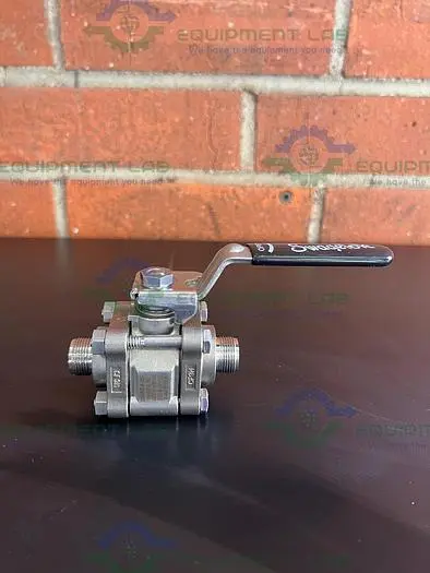 Used SWAGELOK SS-63TS8 STAINLESS STEEL BALL VALVE W/ 3/4" THREADED FITTING Valves/Fittings California US | Equipment Lab #485594