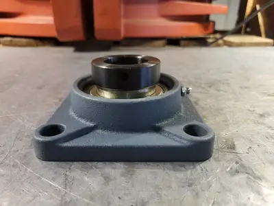 NEW NATIONAL BEARING UCF208-24