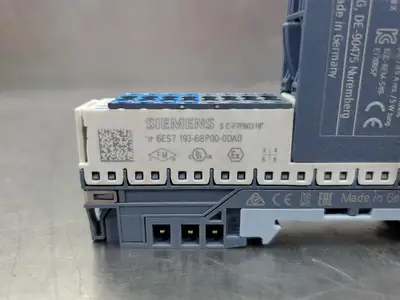 USED Siemens 6ES7132-6BF00-0BA0 Output Module w/6ES7193-6BP00-0DA0 Base