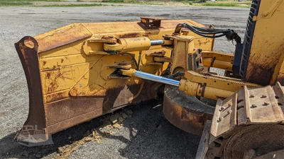 USED 2006 DEERE 750J LT