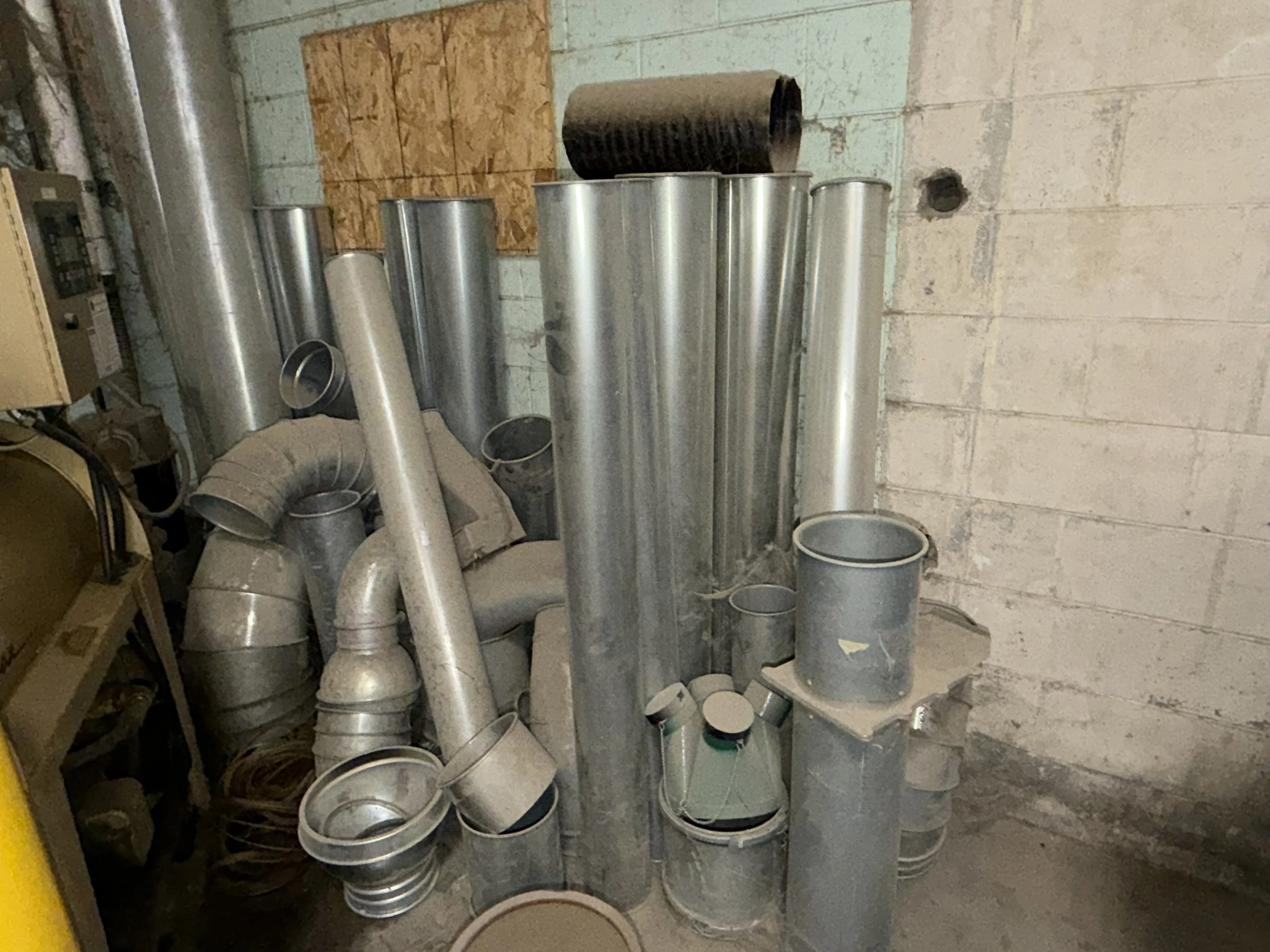 Used _UNKNOWN_ _UNKNOWN_ Dust Collector Accessories Michigan US | Miedema Asset Management Group #1576892
