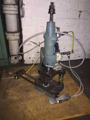 2159-220 Hugold Bench Model Pneumatic Air Press, Model # U/AKS