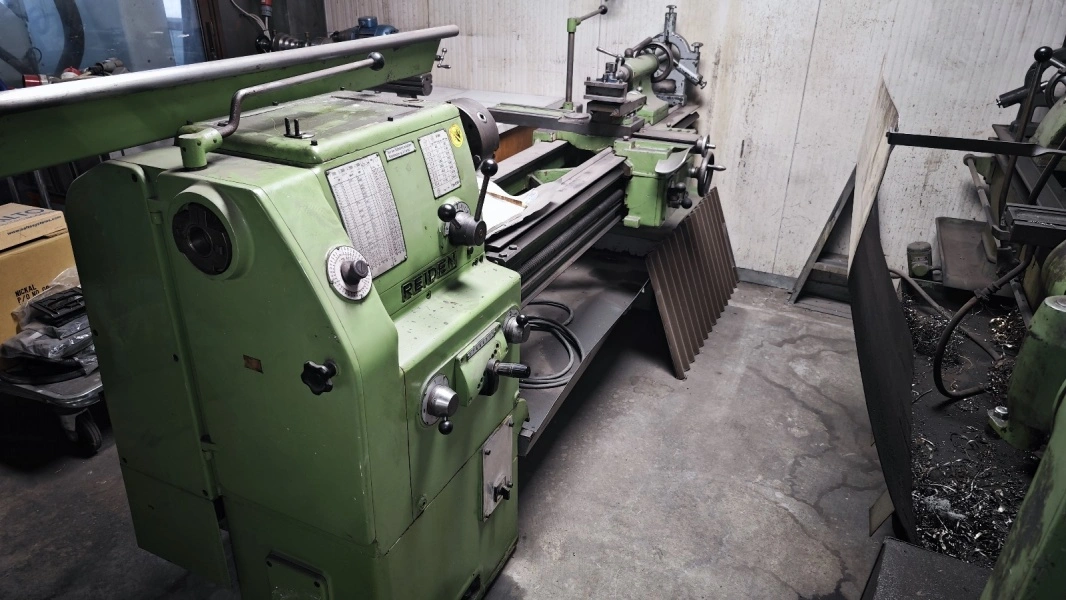 REIDEN Centre Lathe, in very good working condition