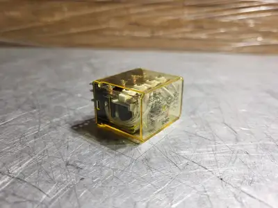 NEW IDEC RH4B-UL
