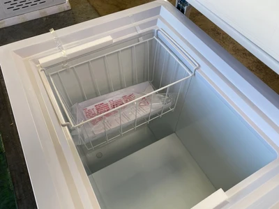 171-0384 27" Solid Top Self Contained Ultra Low Temperature Chest Freezer