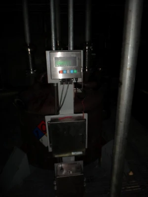 664 Gallon 304 Stainless Vertical Tanks with Load Cells