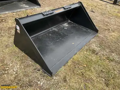New Tomahawk 60” skid steer bucket, welded on high carbon cutting edge, skid steer quick attach