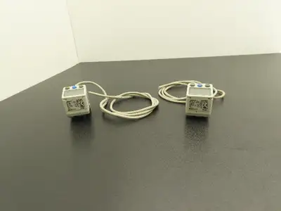 SMC ISE40A-W1-Y Digital Pressure Switch 12-24vdc 0-145psi Lot of 2