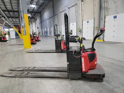 USED RAYMOND 8410