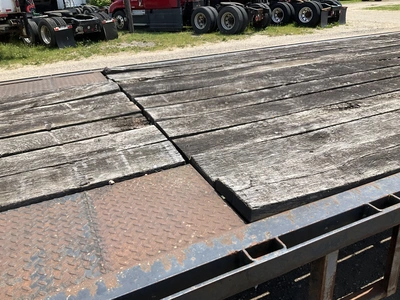 2005 Leland 30’ Tag Trailer