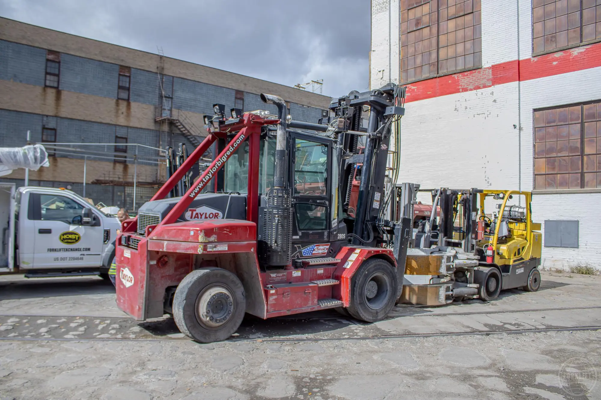 Used 2019 TAYLOR X280S Internal Combustion Forklifts: Pneumatic Tire Illinois US | Forklift Exchange #1274596