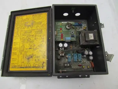 STI MS4336B2-AC1-20X-05R-U-W Light Curtain Controller No Cables 115VAC