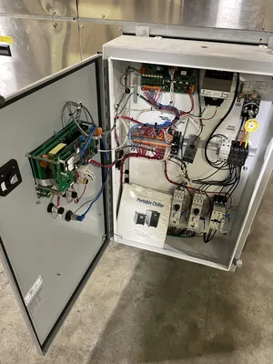 Advantage M1D‑15AXB‑MZC‑SP 14.5 Ton Air‑Cooled Industrial Chiller 460 V 3‑Ph