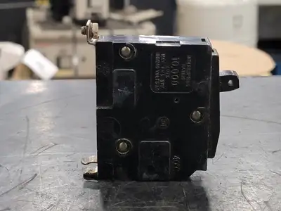 USED SQUARE D QOB120