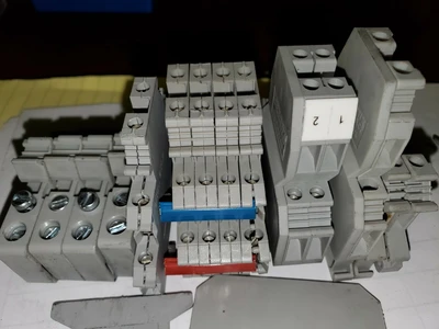 PHOENIX CONTACT (1 LOT OF 14) Contact Blocks