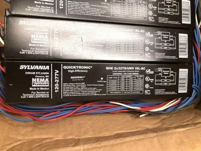 OSRAM Sylvania QHE 2x32T8/UNV ISL-SC 2-Lamp Instant Start T8 Ballast -NIB of 5