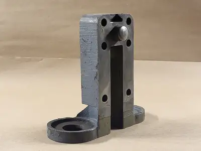 Front Engine Mounts F8L413