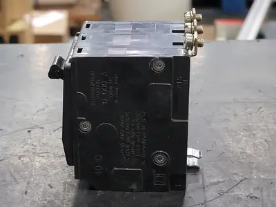 USED SQUARE D QOB330