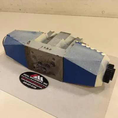 USED VICKERS DG4V-5-2C-M-P7L-H-6-30