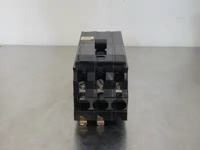 USED SQUARE D Q1390