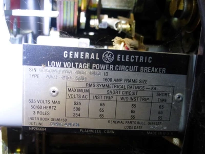 3200A GE AKD-8 Switchgear, 480V, x6 1600A, x1 3200A Bkrs