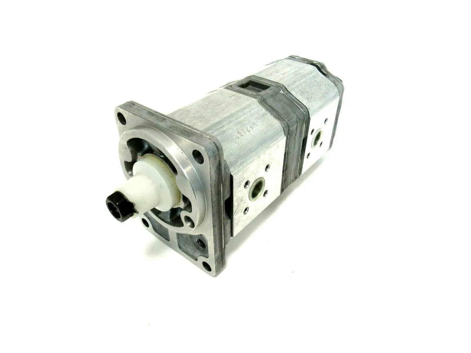 NEW SAUER DANFOSS SNP2/11-D-C0-42/8B GEAR PUMP SNP2/6-D-FR03/8B SNP211DC0428B