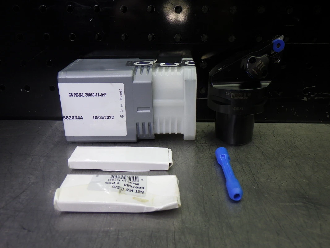 Iscar Capto C5 Coolant Thru Indexable Turning Head C5 PDJNL 35060-11-JHP (LOC371)