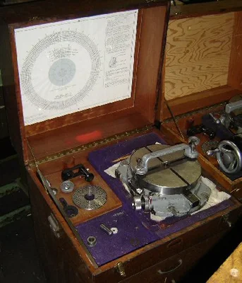Moore 11" Rotary Table