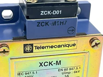 XCK-M ZCK-M1H7 ZCK-D01 | Telemecanique  Limit Switch Assembly 3A 240V - New – Open box