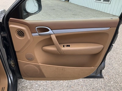 USED 2010 PORSCHE CAYENNE