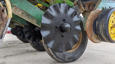 USED JOHN DEERE 7000