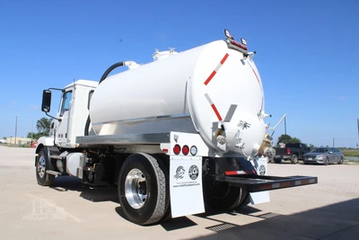 New | in-Stock 2027 MACK MD7 Septic/Sewer/Vacuum Trucks Texas US | Roll Off Truck World #1491896