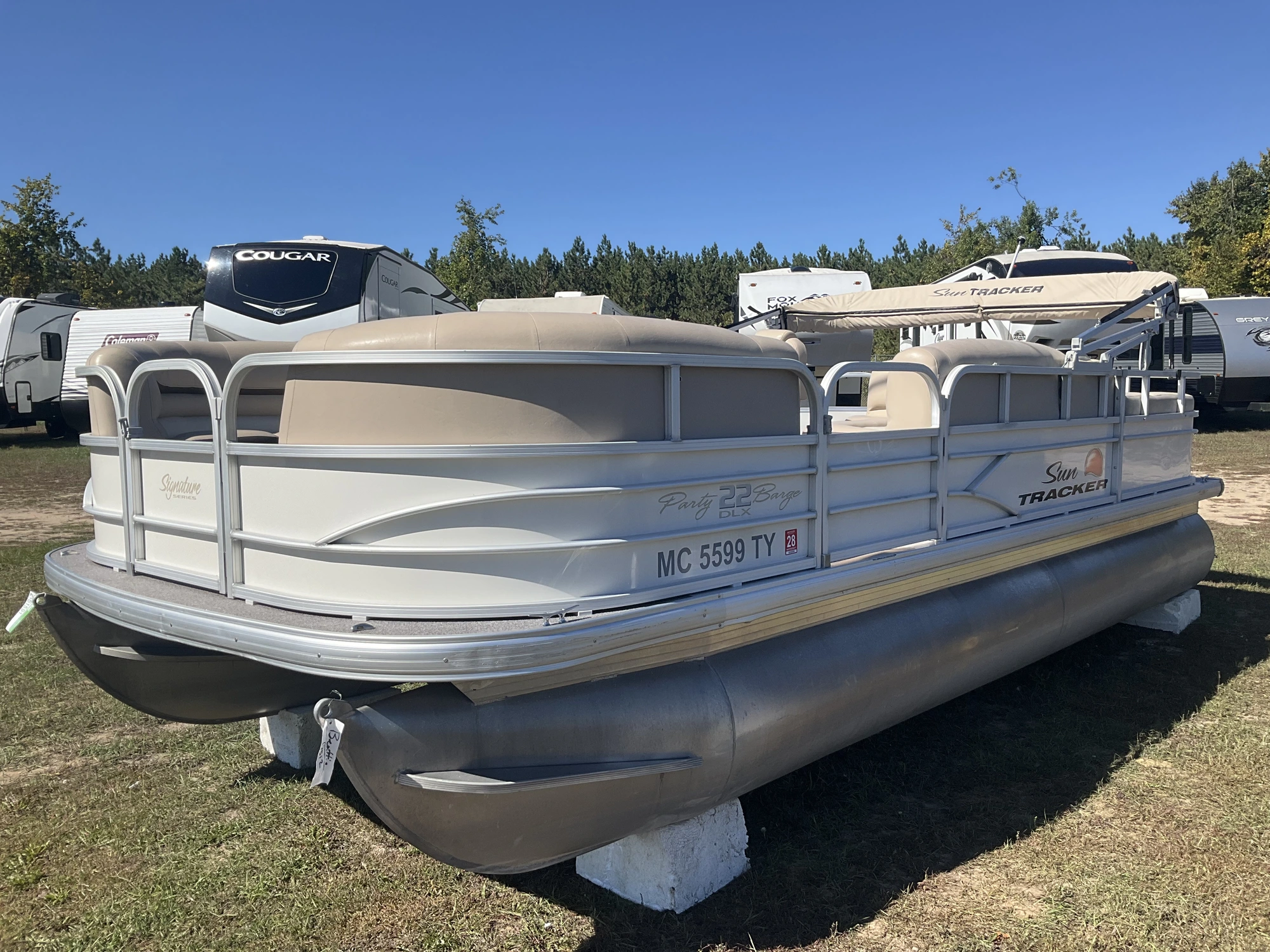 Used 2016 SUNTRACKER PARTY BARGE 22 DLX Boats (Misc) Michigan US | Miedema Asset Management Group #1474490