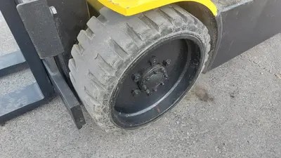 1995 HYSTER S150A FORKLIFTS | Platinum Group (12)