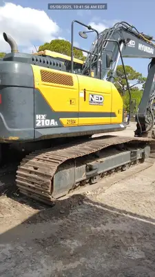 Used 2023 HYUNDAI HX210AL Crawler Excavators Florida US | National Equipment Dealers #1422285