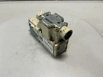 USED VICKERS DG4V-3-0B-PL-T-10-LH-JA-S310