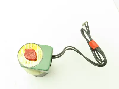 Plast-o-matic EUC3B4G6 Solenoid Valve PVC 3/8" NPT 40 PSI 120V Coil