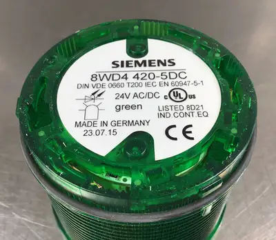 NEW SIEMENS 8WD4-420-5DC GREEN ROTATING LIGHT ELEMENT 3E-17