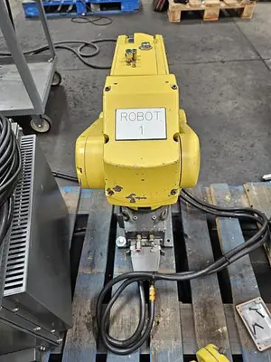 USED 2010 FANUC LR MATE 200IC