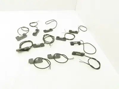 Keyence FS-V31 Fiber Optic Sensor Amplifier NPN 12-24vDC Lot of 11