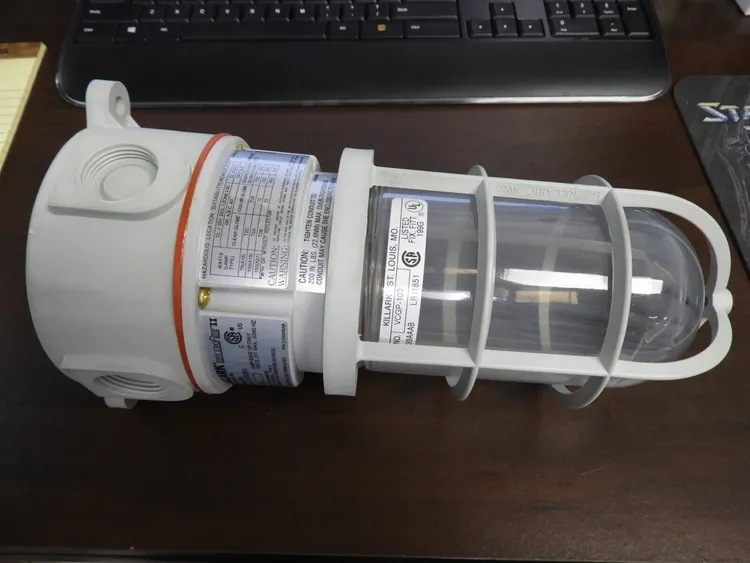 New | in-Stock Killark New Killark Commercial industrial Retail Caged Incandescent Light Fixture Lighting Illinois US | Falcon Restaurant Supply #1376389