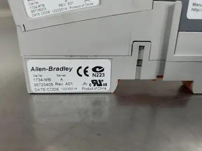 USED Allen-Bradley 1734-8CFG/C 24VDC Sink In Source Out Module w/1734-MB Base