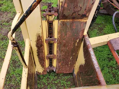 USED NEW HOLLAND 1048