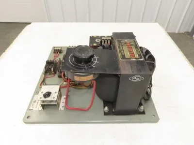 US Varidyne XR3-902410-D841 Exciter 22/440/550v 8/4/3amp 1Ph 1250 Frame 40vDC