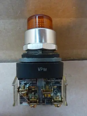 USED ALLEN BRADLEY 800T-PT16 AMBER