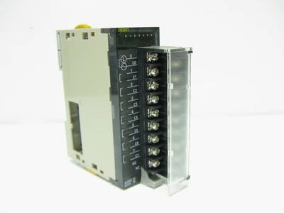 USED OMRON CJ1W-OC201